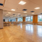 Ganzer Saal von der Bühne aus